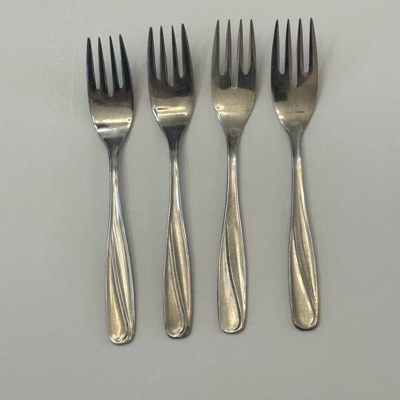 CG Flatware Other - CG Flatware Dessert/Salad Forks Cg5 Pattern Glossy Stainless JAPAN Set of 4 VTG